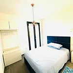 Blue Orchid Apartment, Iun S8460 Διαμέρισμα *