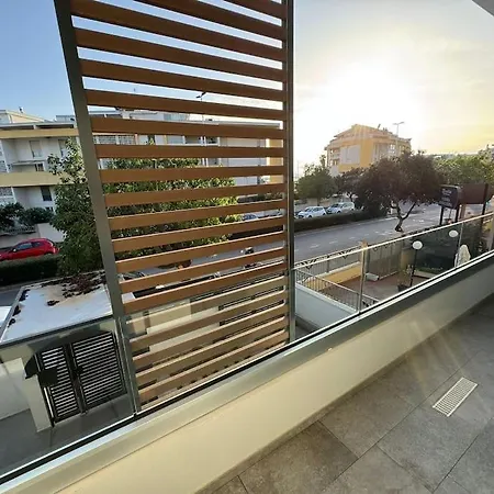 Blue Orchid Apartment, Iun S8460 Daire Quartu SantʼElena